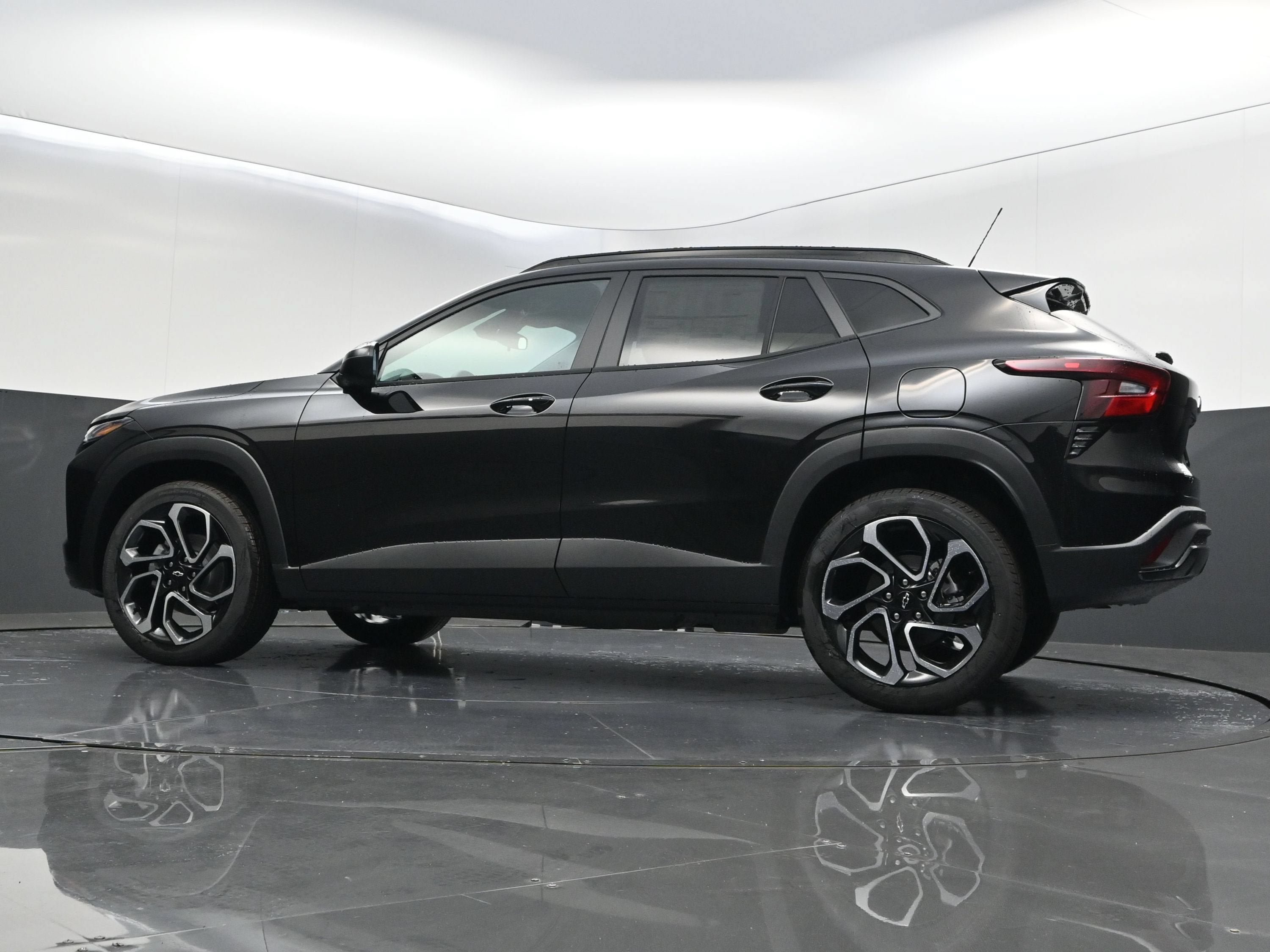 New 2026 Chevrolet Trax RS w/ Sunroof Package FWD image 42