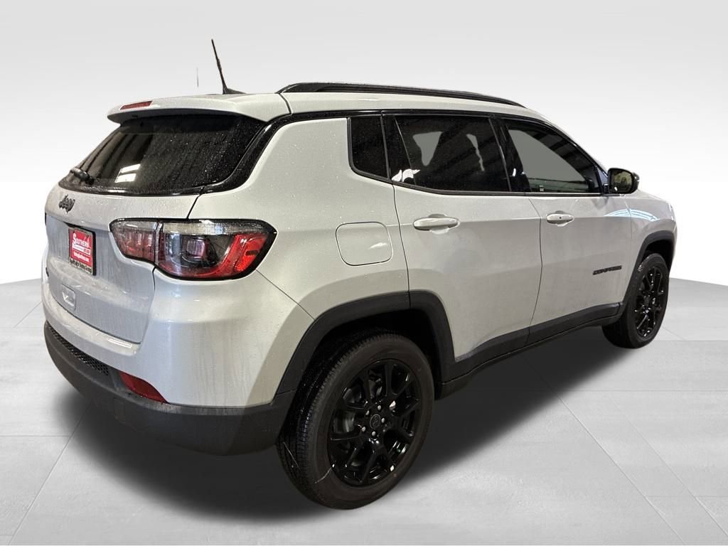 New 2025 Jeep Compass Latitude w/ Sun & Sound Group image 5