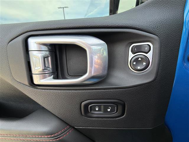 Used 2024 Jeep Wrangler Unlimited Rubicon image 13