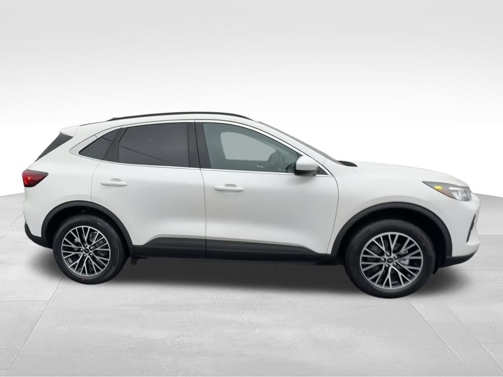 New 2026 Ford Escape SE FWD image 9