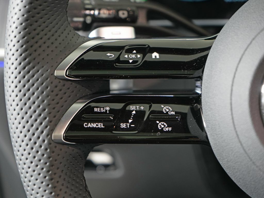 Certified 2026 Mercedes-Benz GLC 300 4MATIC image 17