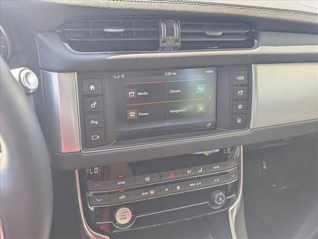 Used 2018 Jaguar XF Prestige image 15