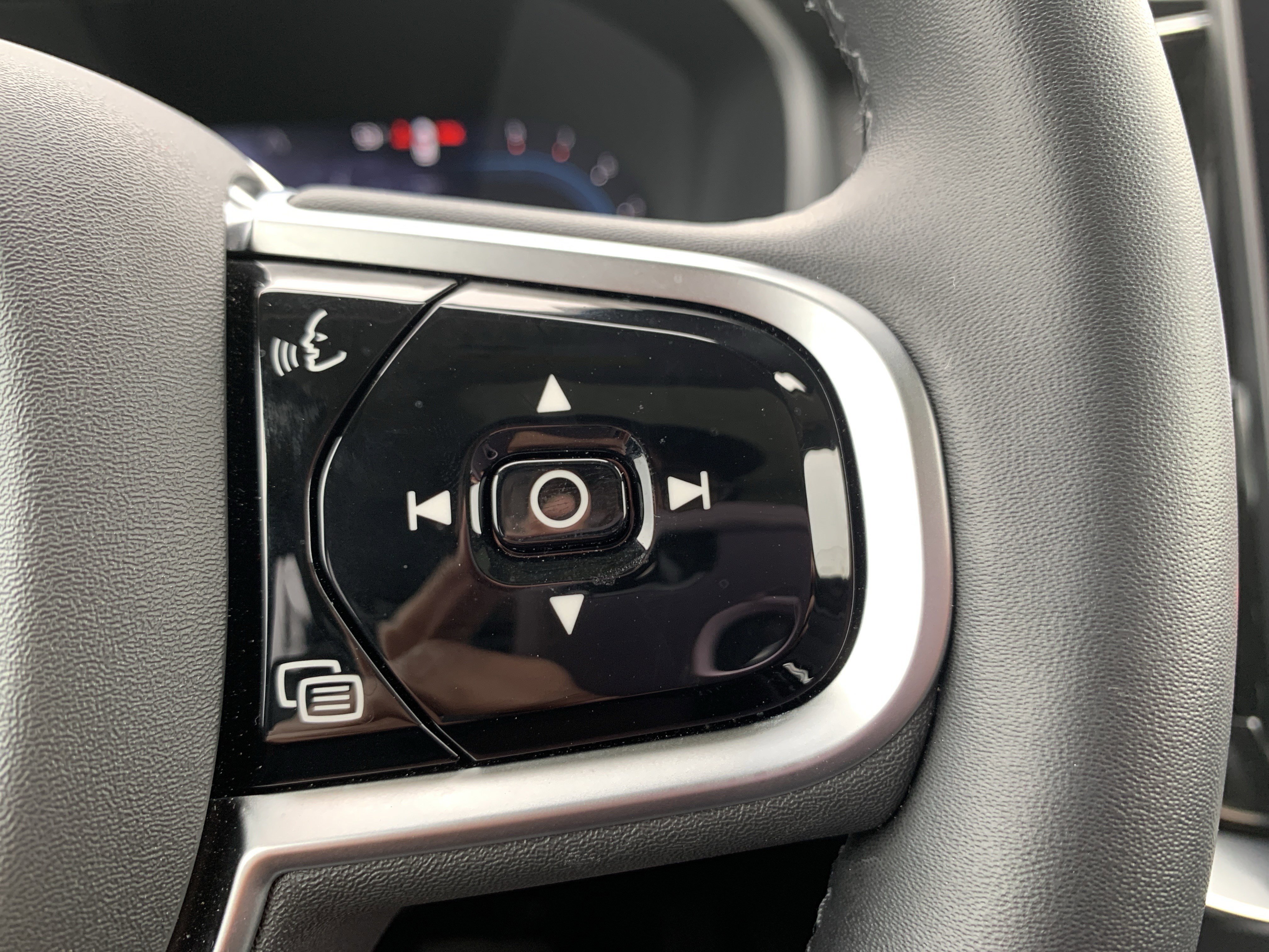 Used 2025 Volvo XC90 B6 Plus image 20