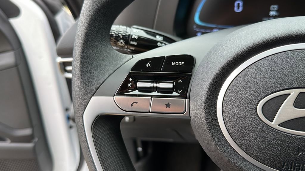 New 2026 Hyundai Elantra SE image 27