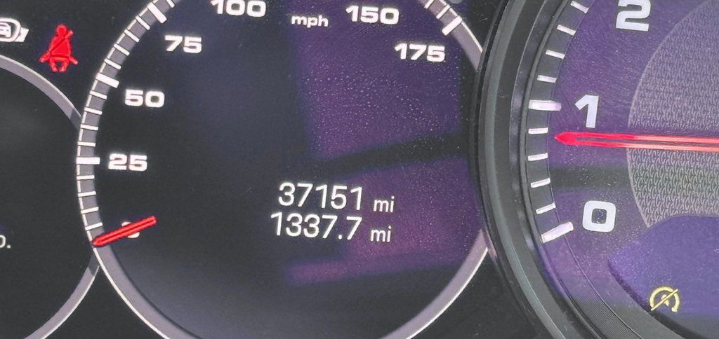Used 2023 Porsche Cayenne Platinum Edition AWD/4WD image 19