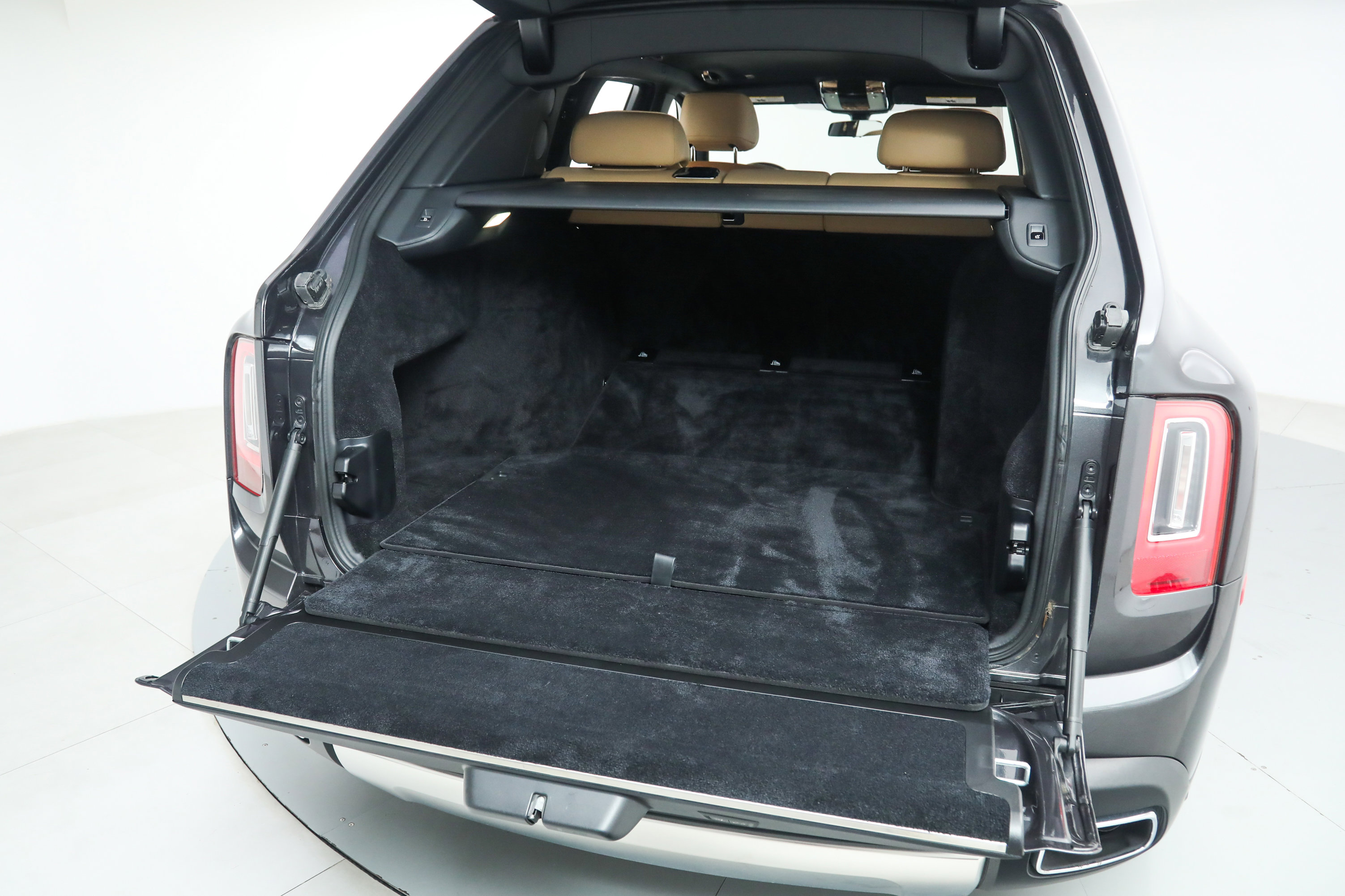 Used 2022 Rolls-Royce Cullinan image 41