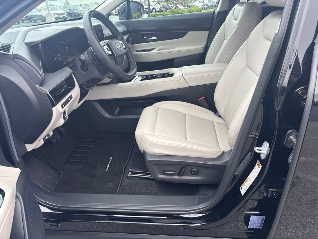 Certified 2025 Nissan Murano SV w/ Cargo Package AWD/4WD image 10