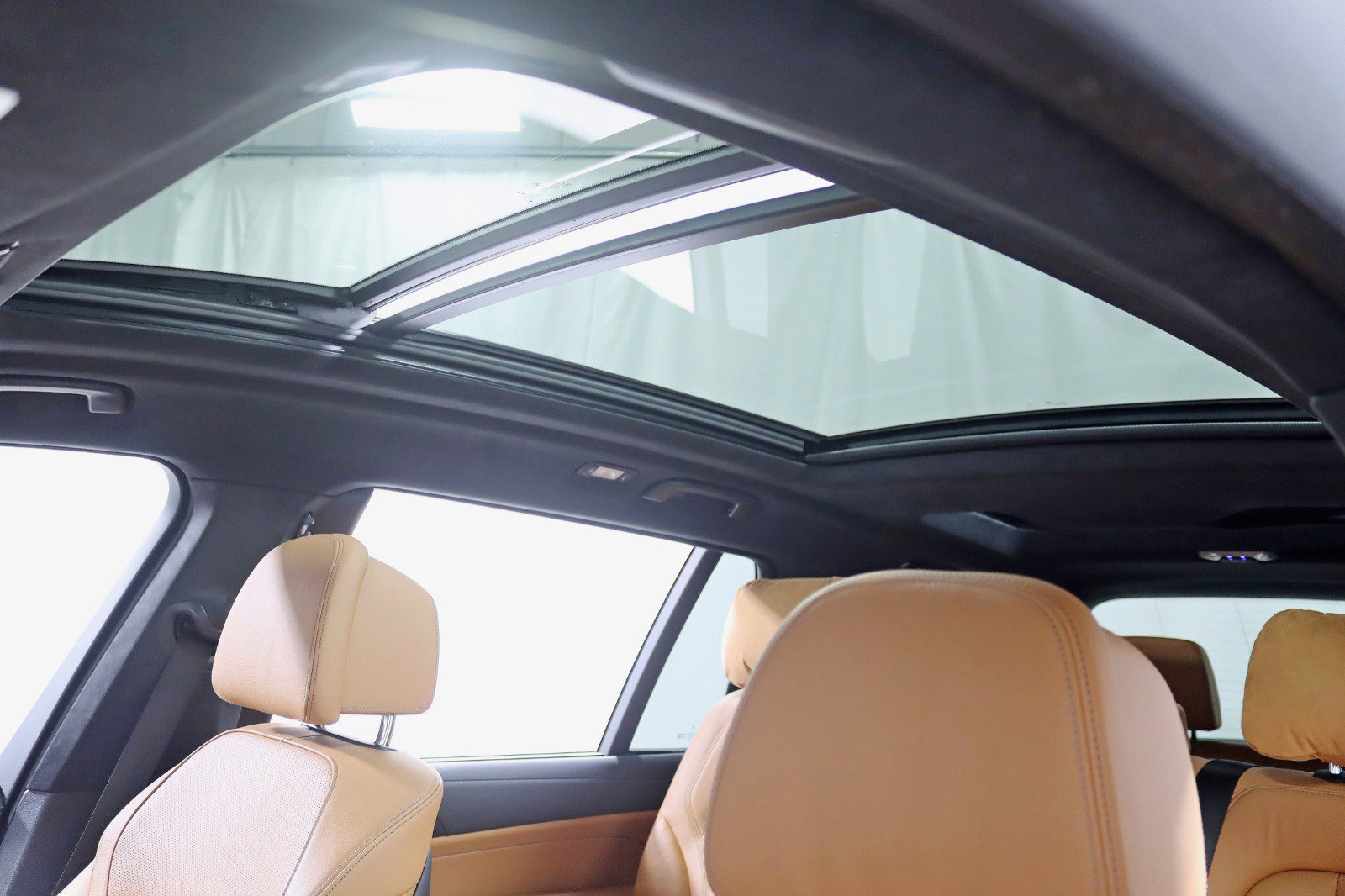 Used 2022 BMW X7 M50i image 36