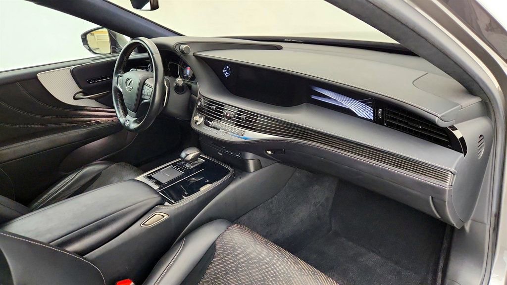 Used 2018 Lexus LS 500 F Sport w/ Accessory Package (Z2) RWD image 25