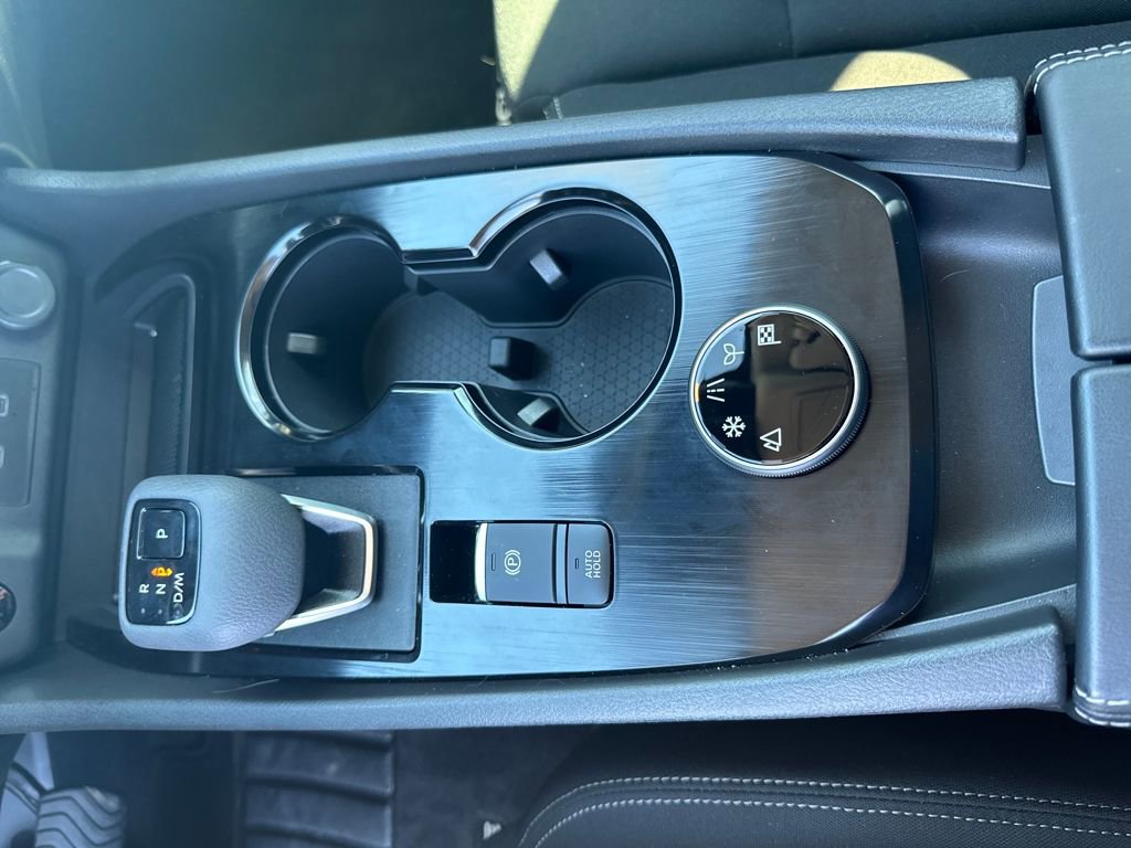 Certified 2025 Nissan Rogue S image 27