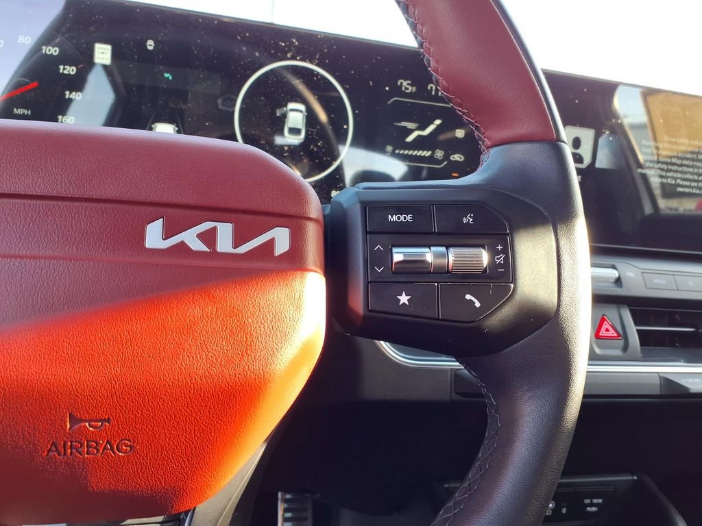 Certified 2025 Kia K4 GT-Line Turbo FWD image 16