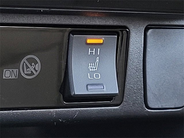 Used 2019 Toyota RAV4 Limited image 28