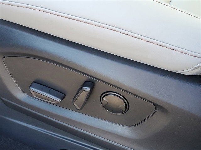 New 2026 Ford Explorer Active w/ Active Comfort Package image 11