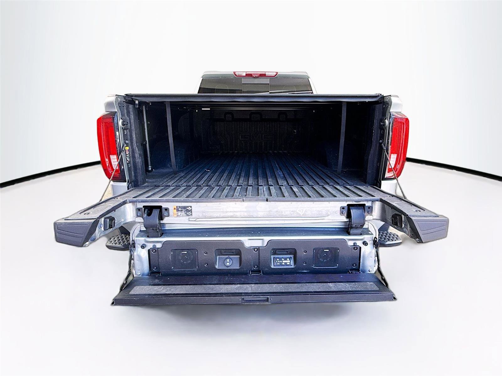 Used 2023 GMC Sierra 1500 Denali Ultimate AWD/4WD image 15