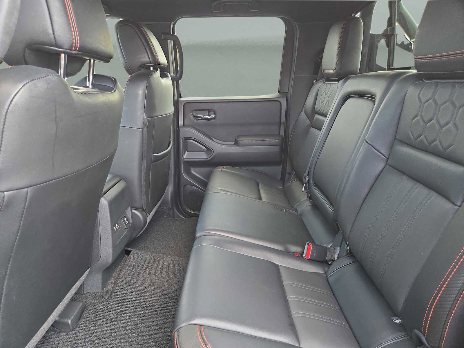Used 2023 Nissan Frontier PRO-4X w/ Pro-4X Premium Package image 13
