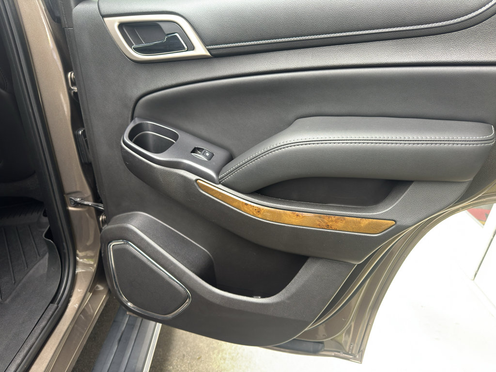 Used 2016 GMC Yukon Denali w/ Open Road Package image 19