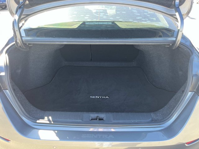 Used 2021 Nissan Sentra SR FWD image 12