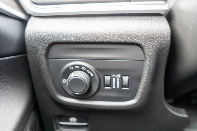 New 2026 Jeep Grand Cherokee Laredo image 15