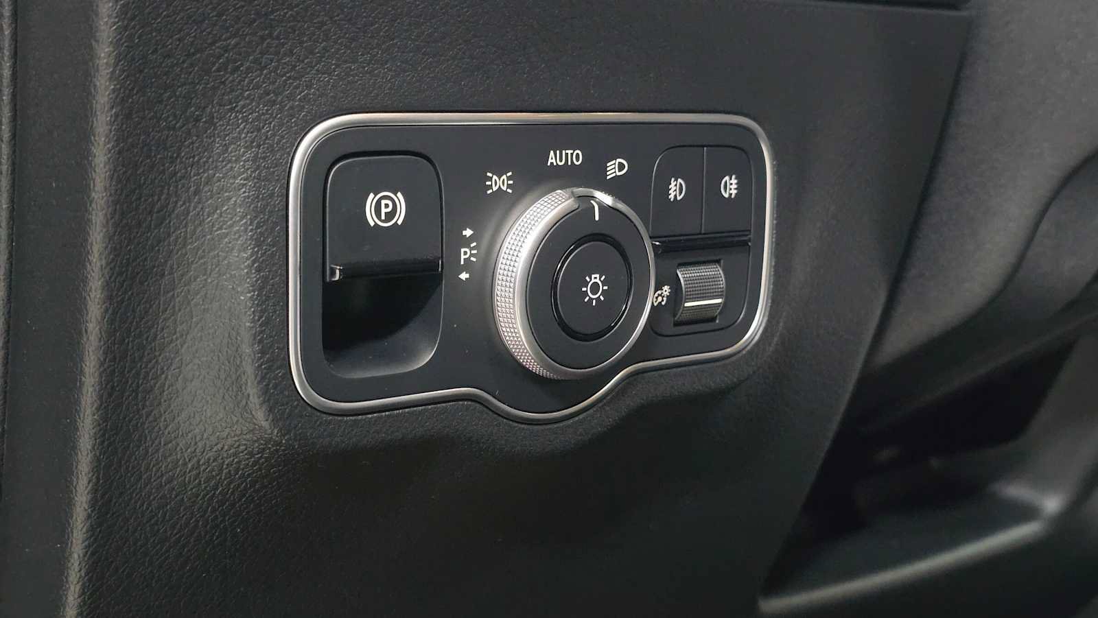 Certified 2026 Mercedes-Benz GLA 250 4MATIC image 26