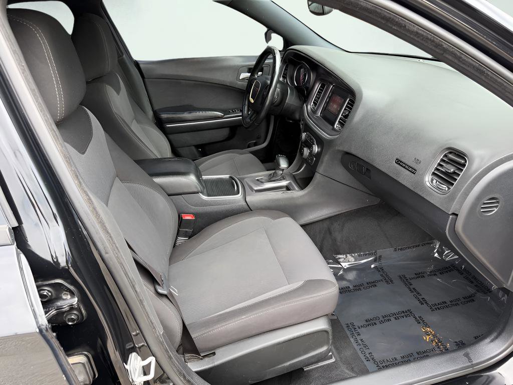 Used 2015 Dodge Charger SE RWD image 33