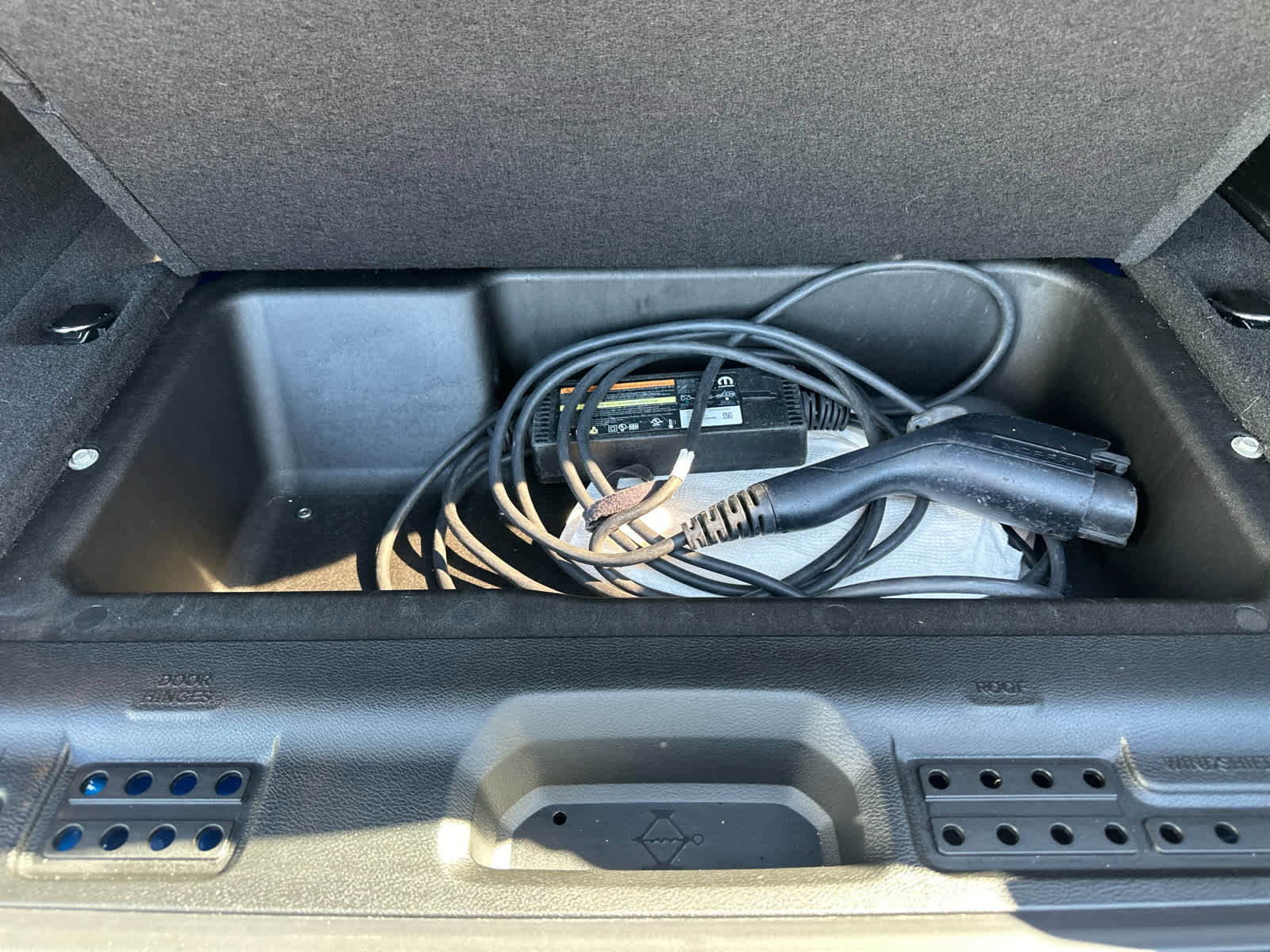 Used 2023 Jeep Wrangler Sahara w/ Cold Weather Group image 15