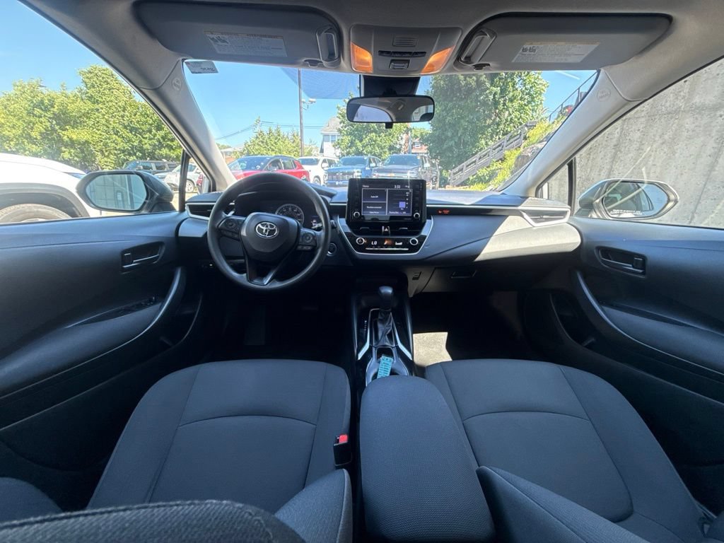 Used 2022 Toyota Corolla LE w/ LE Convenience Package FWD image 25