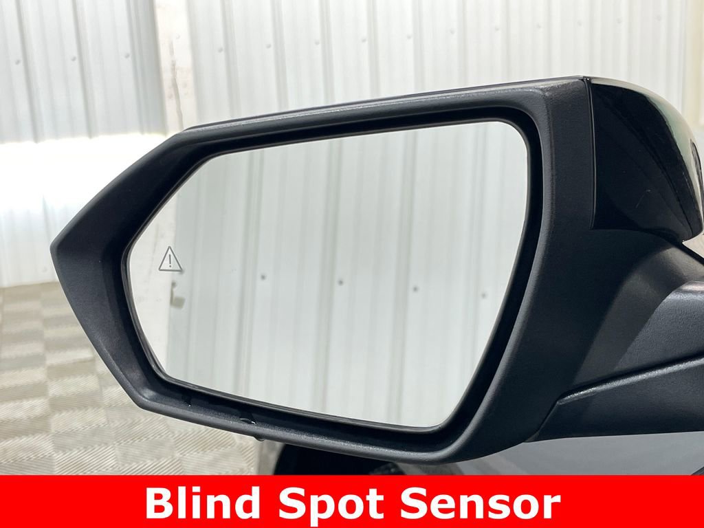 Used 2023 Hyundai Elantra Limited w/ Preferred Accessory Package FWD image 34