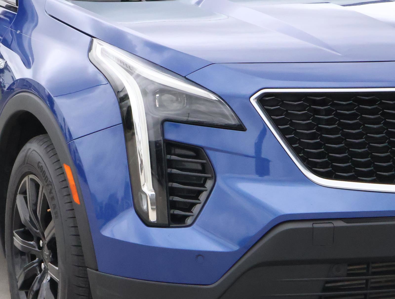 Certified 2023 Cadillac XT4 Sport FWD image 9