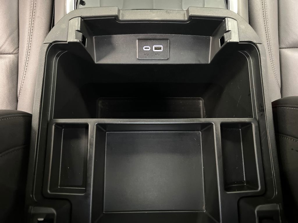 Used 2025 Chevrolet Tahoe LT image 44