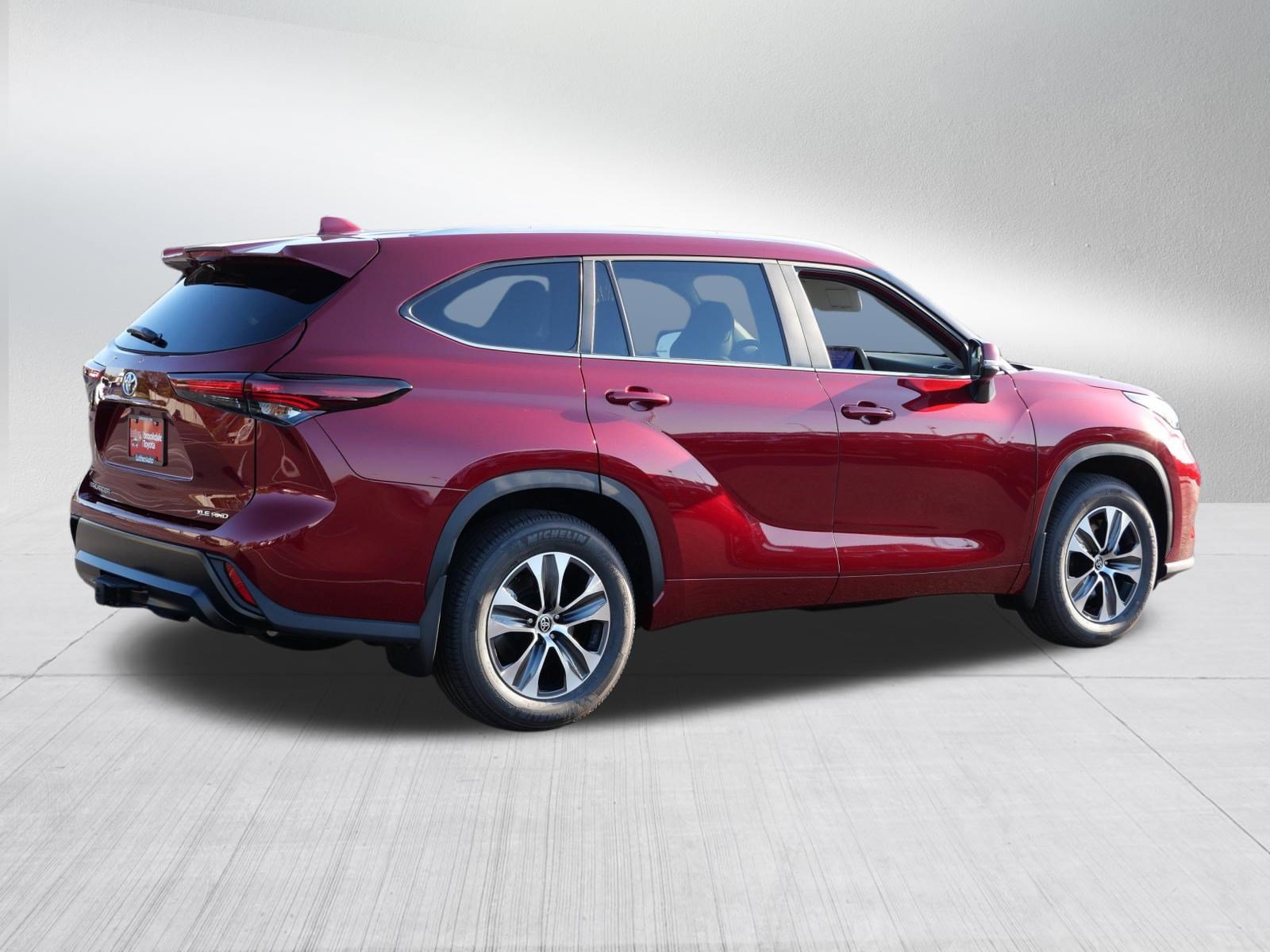 Certified 2026 Toyota Highlander XLE AWD/4WD image 7