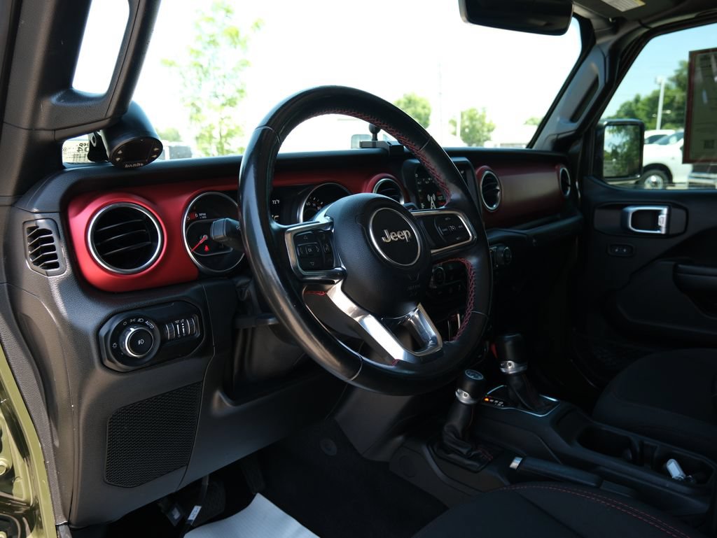 Used 2021 Jeep Wrangler Unlimited Rubicon w/ Dual Top Group AWD/4WD image 3