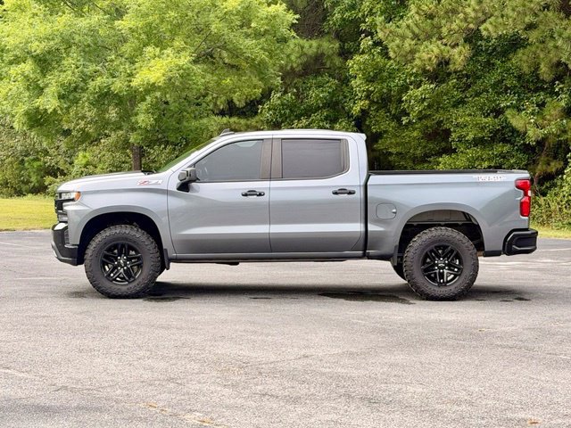 Used 2021 Chevrolet Silverado 1500 LT Trail Boss w/ LPO, Dark Essentials Package AWD/4WD image 3