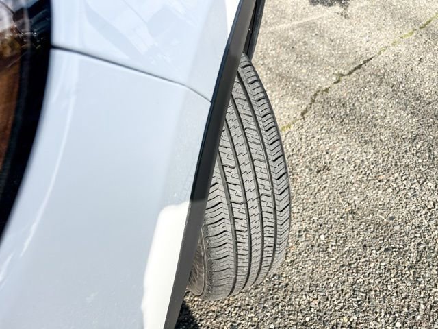 Used 2024 Jeep Compass Trailhawk image 3