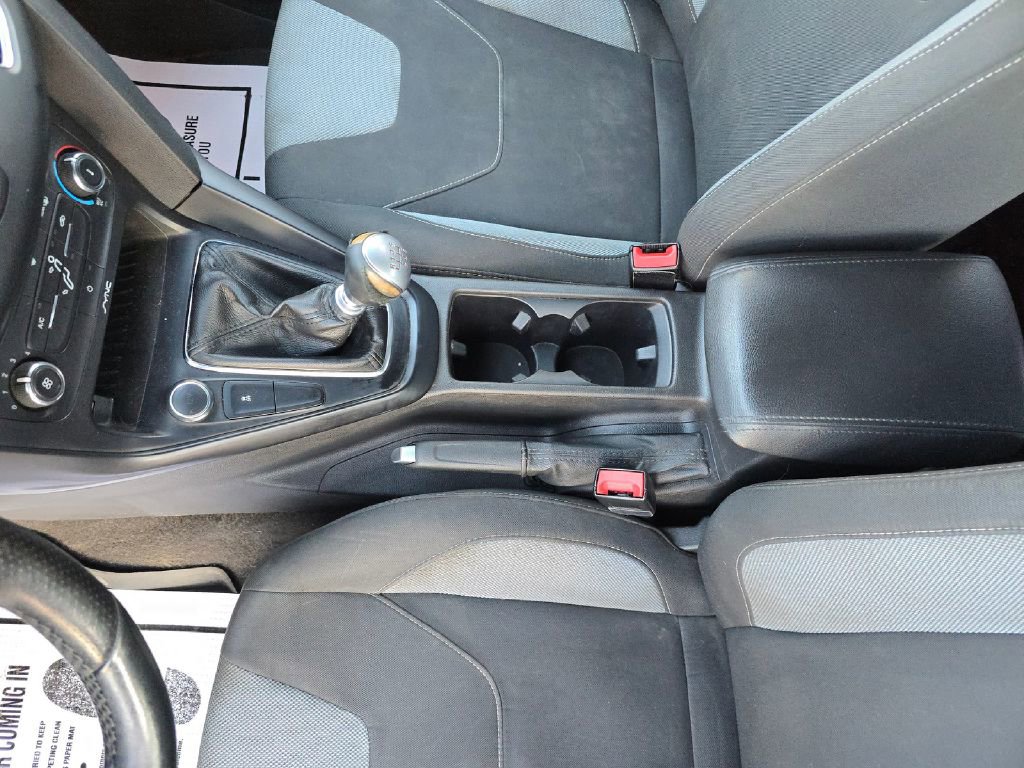 Used 2017 Ford Focus ST image 21