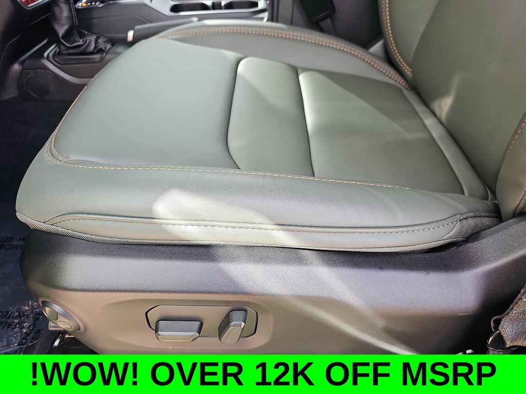 New 2025 Jeep Gladiator Mojave w/ Convenience Group AWD/4WD image 29