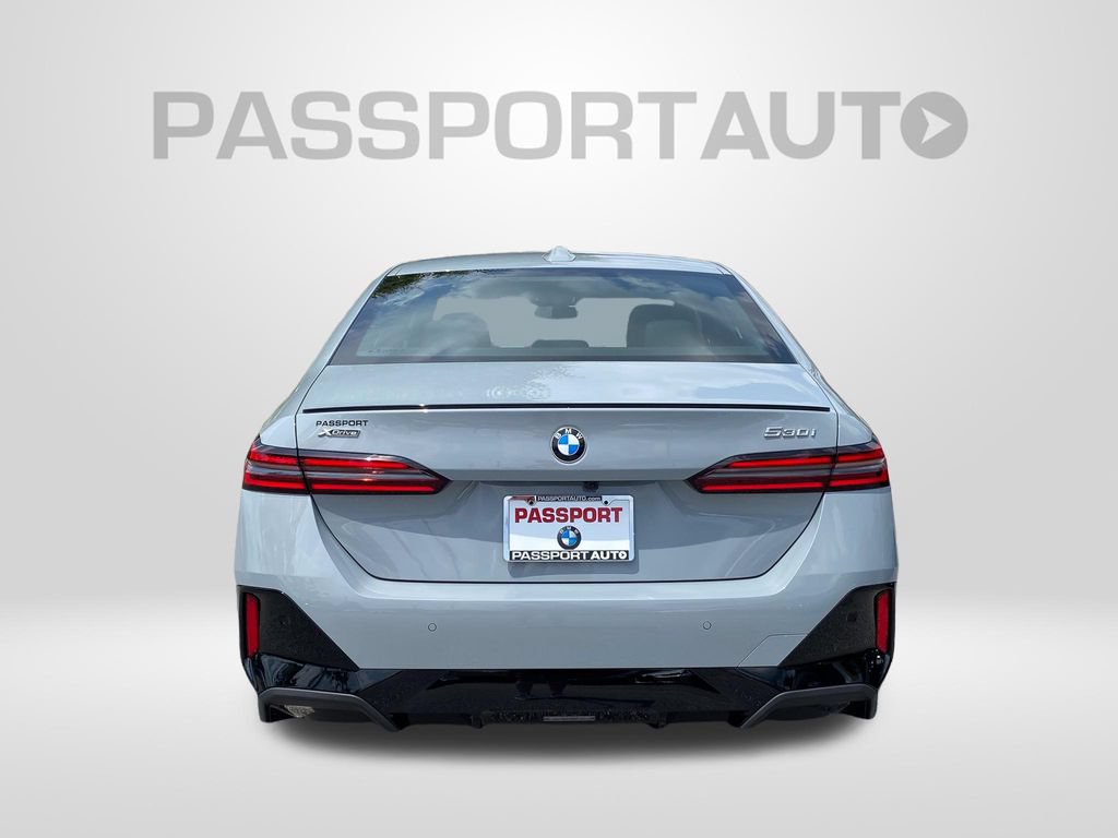 New 2027 BMW 530i xDrive w/ M Sport Package AWD/4WD image 5