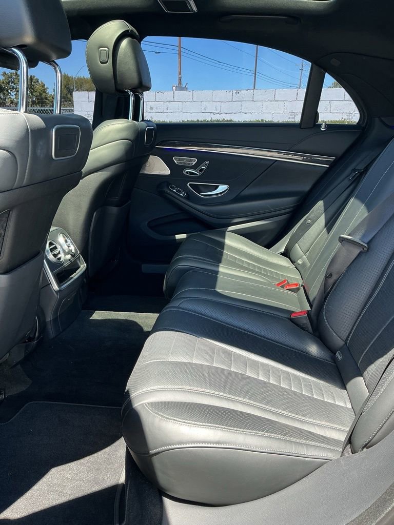 Used 2019 Mercedes-Benz S 560 Sedan image 20