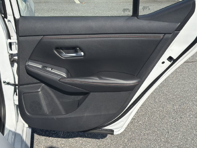 Certified 2025 Nissan Sentra SR FWD image 18