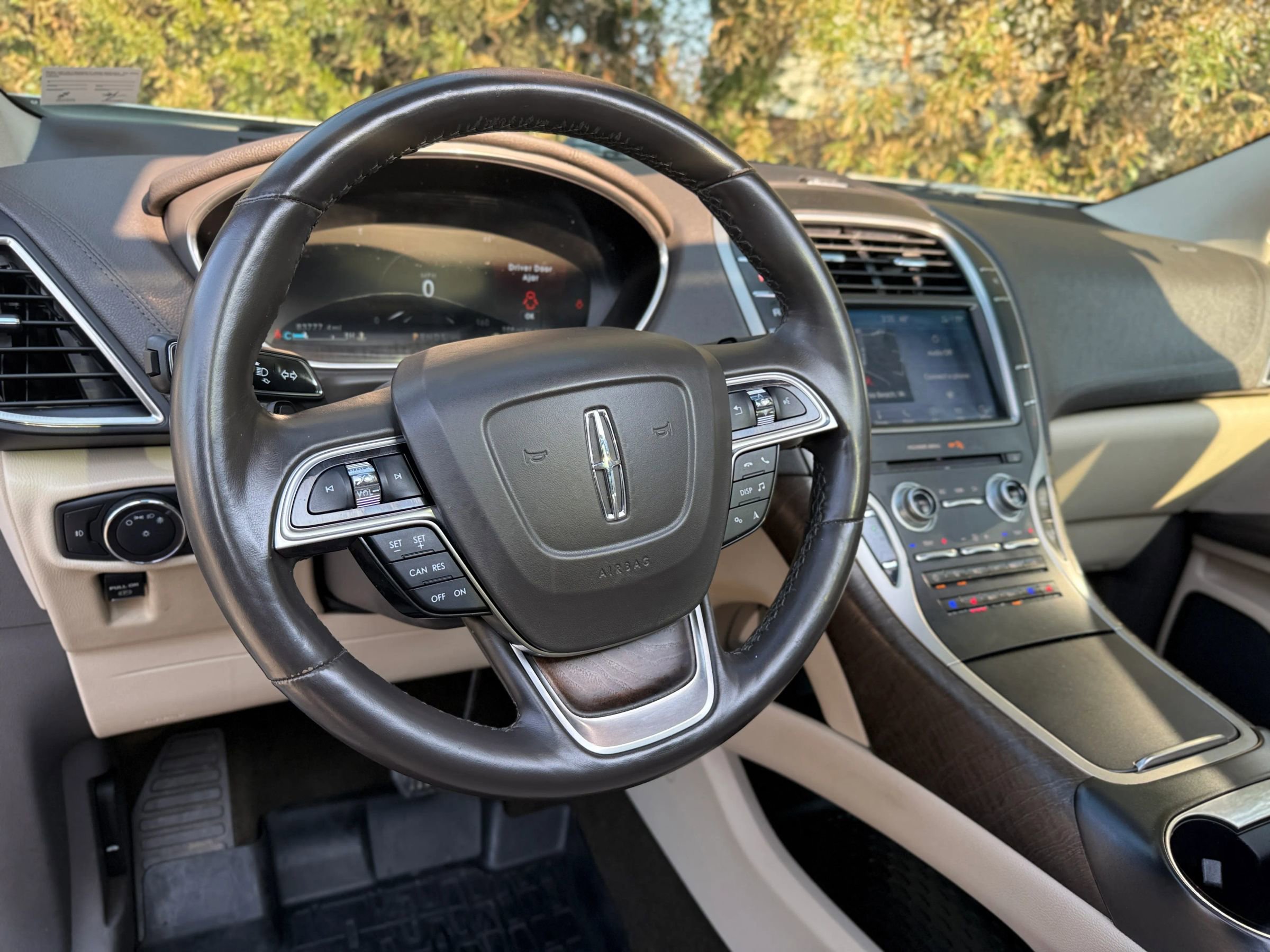Used 2019 Lincoln Nautilus Reserve image 44