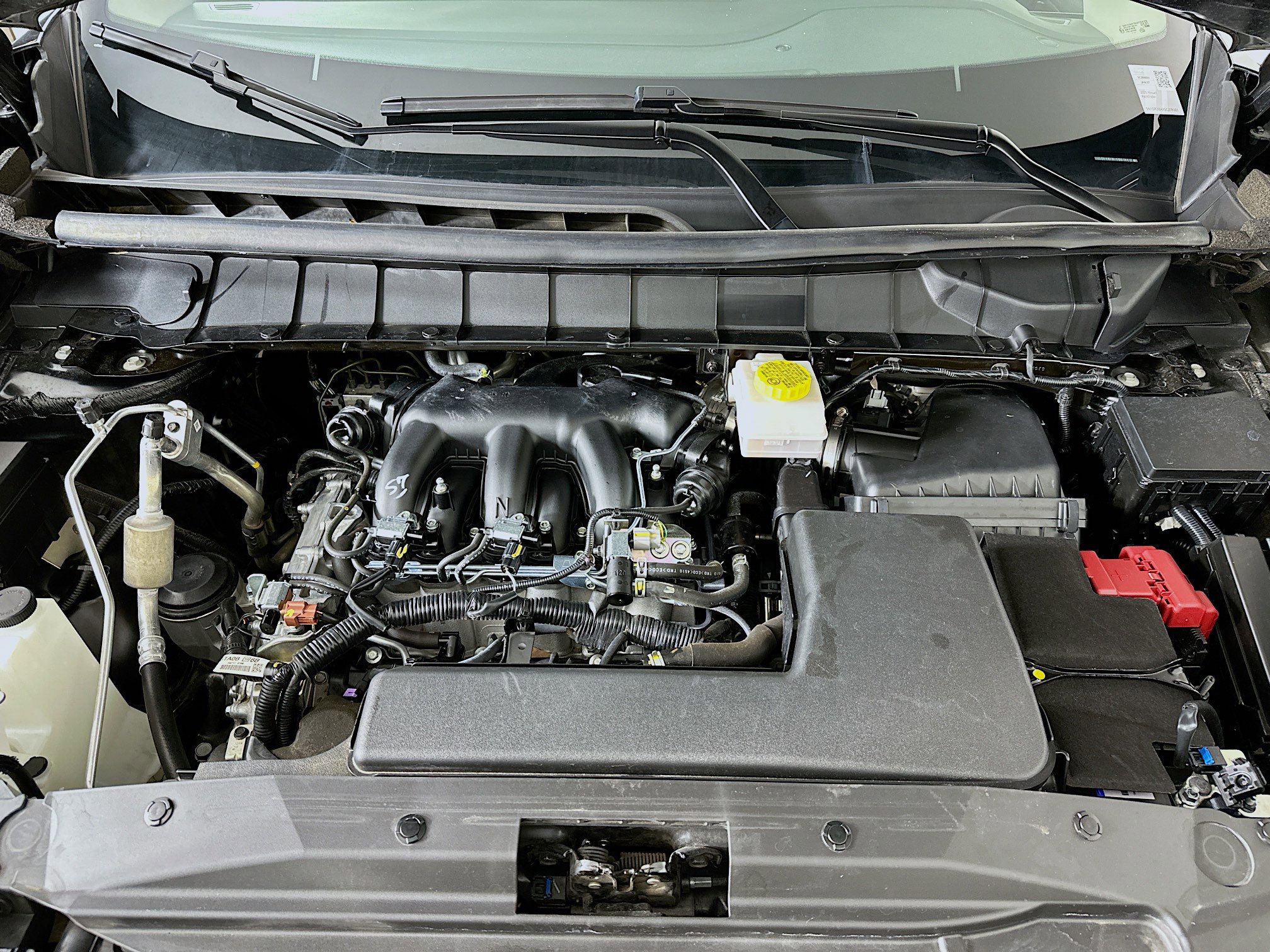 Used 2025 Nissan Pathfinder SV image 34