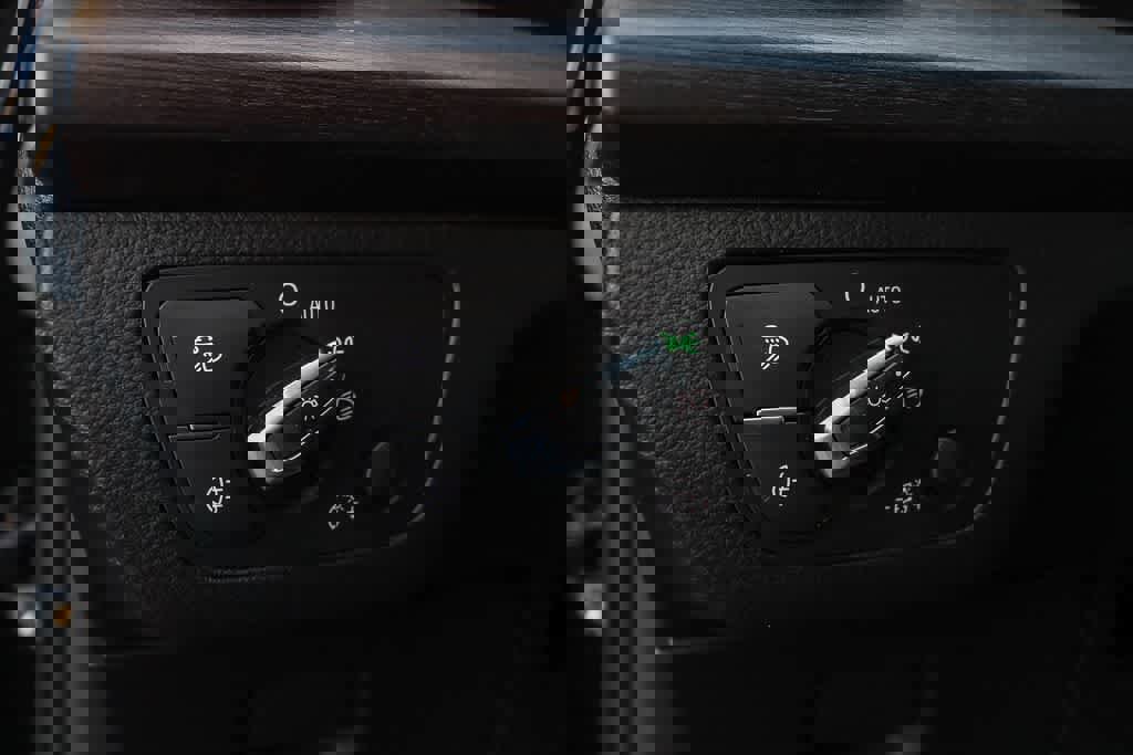 Used 2022 Audi Q5 2.0T Premium w/ Convenience Package image 23