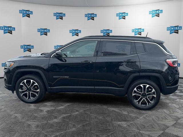 Used 2023 Jeep Compass Limited AWD/4WD image 3