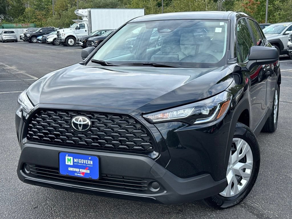 Used 2025 Toyota Corolla Cross L AWD/4WD image 1