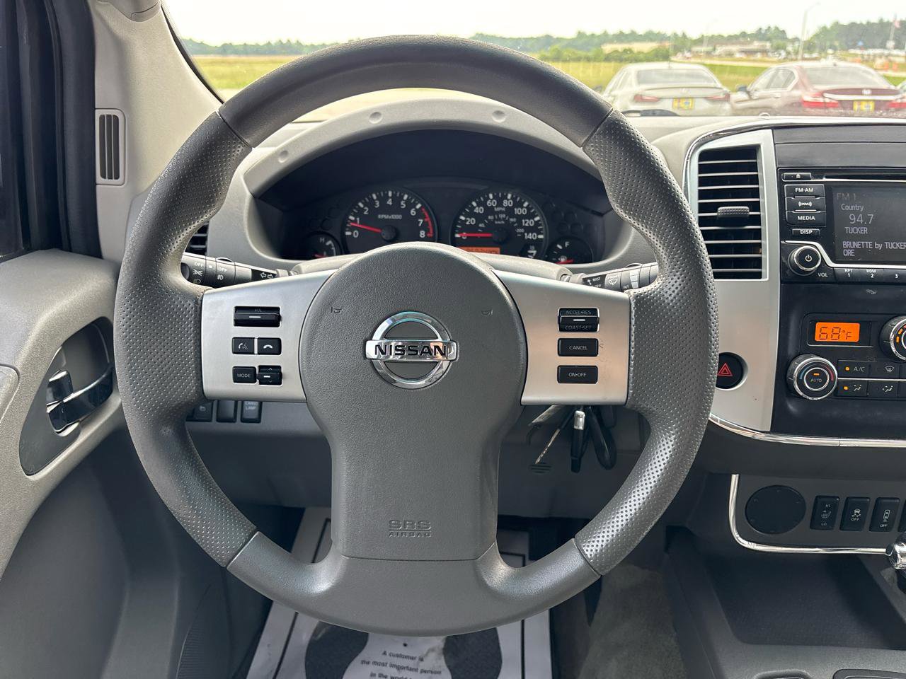 Used 2015 Nissan Frontier SV w/ SV Value Truck Package RWD image 13