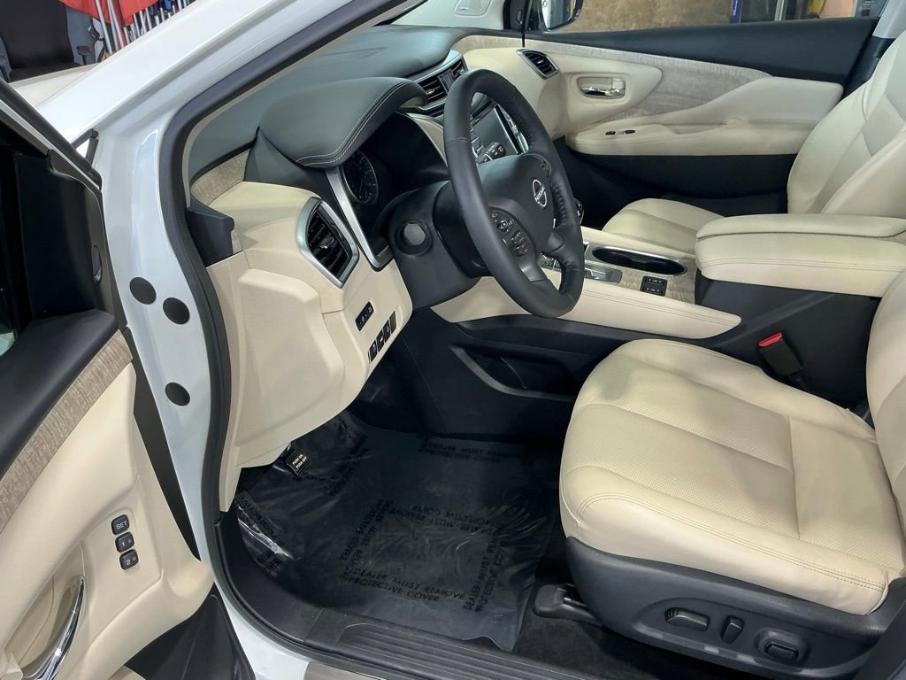 Used 2024 Nissan Murano SL image 3