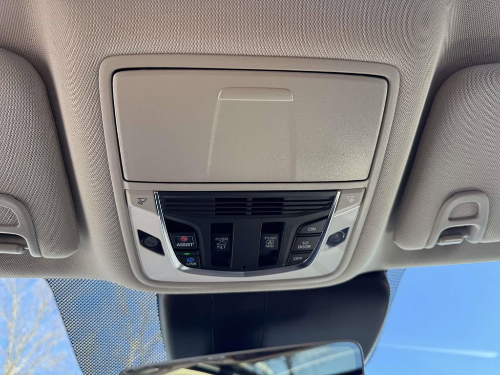 Certified 2023 Acura RDX w/ Technology Package image 32