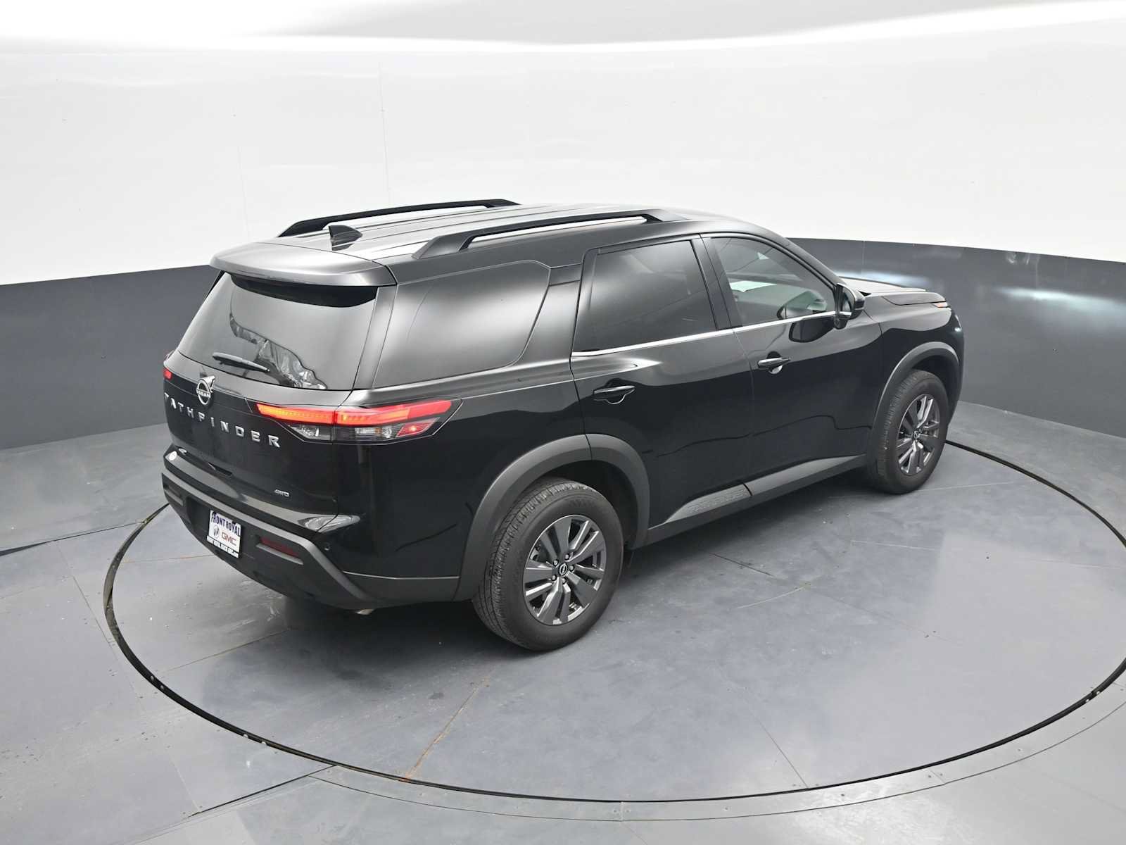 Used 2025 Nissan Pathfinder SV AWD/4WD image 33