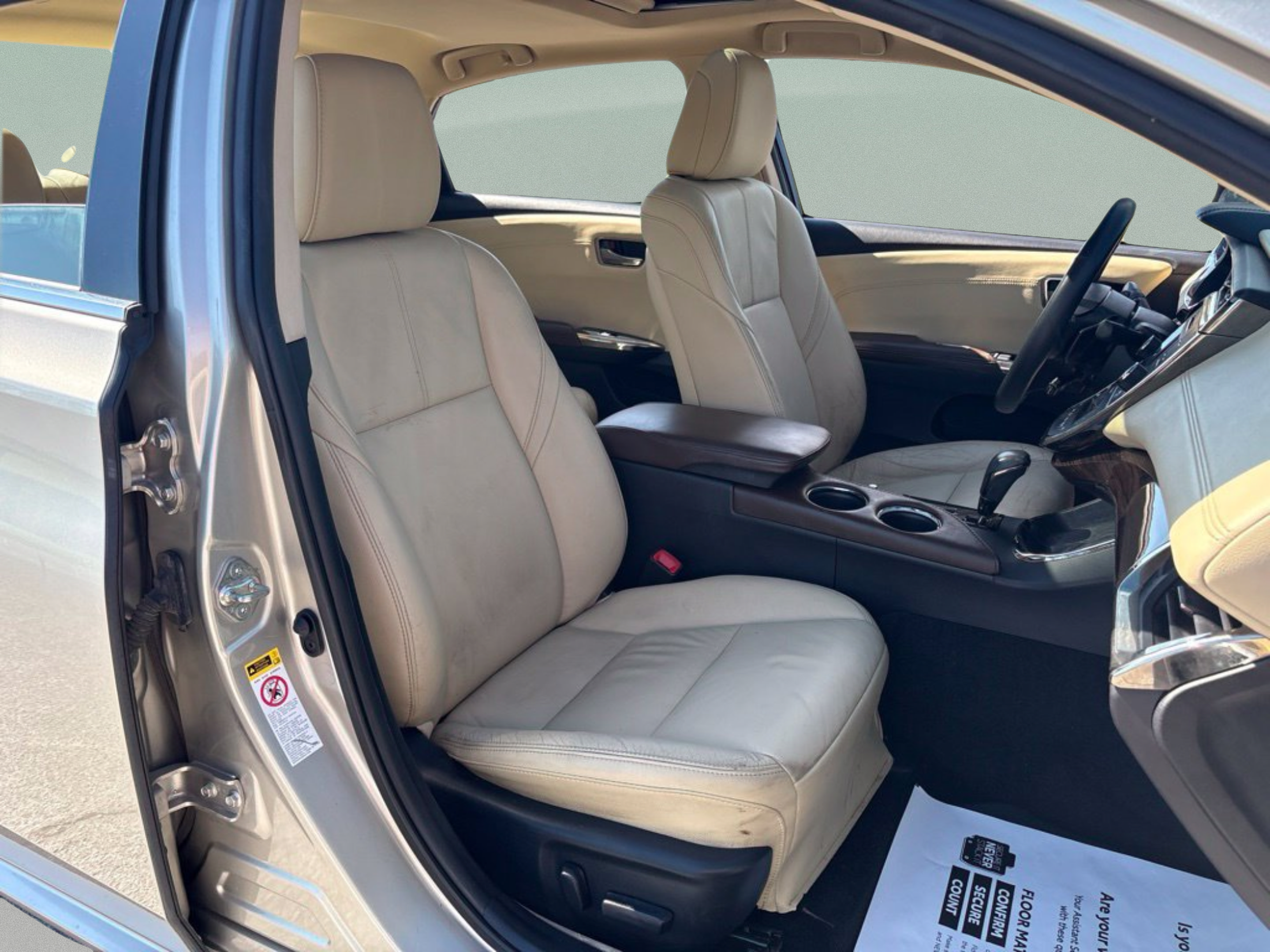 Used 2014 Toyota Avalon XLE Touring FWD image 25