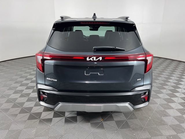 Used 2024 Kia Seltos EX AWD/4WD image 9