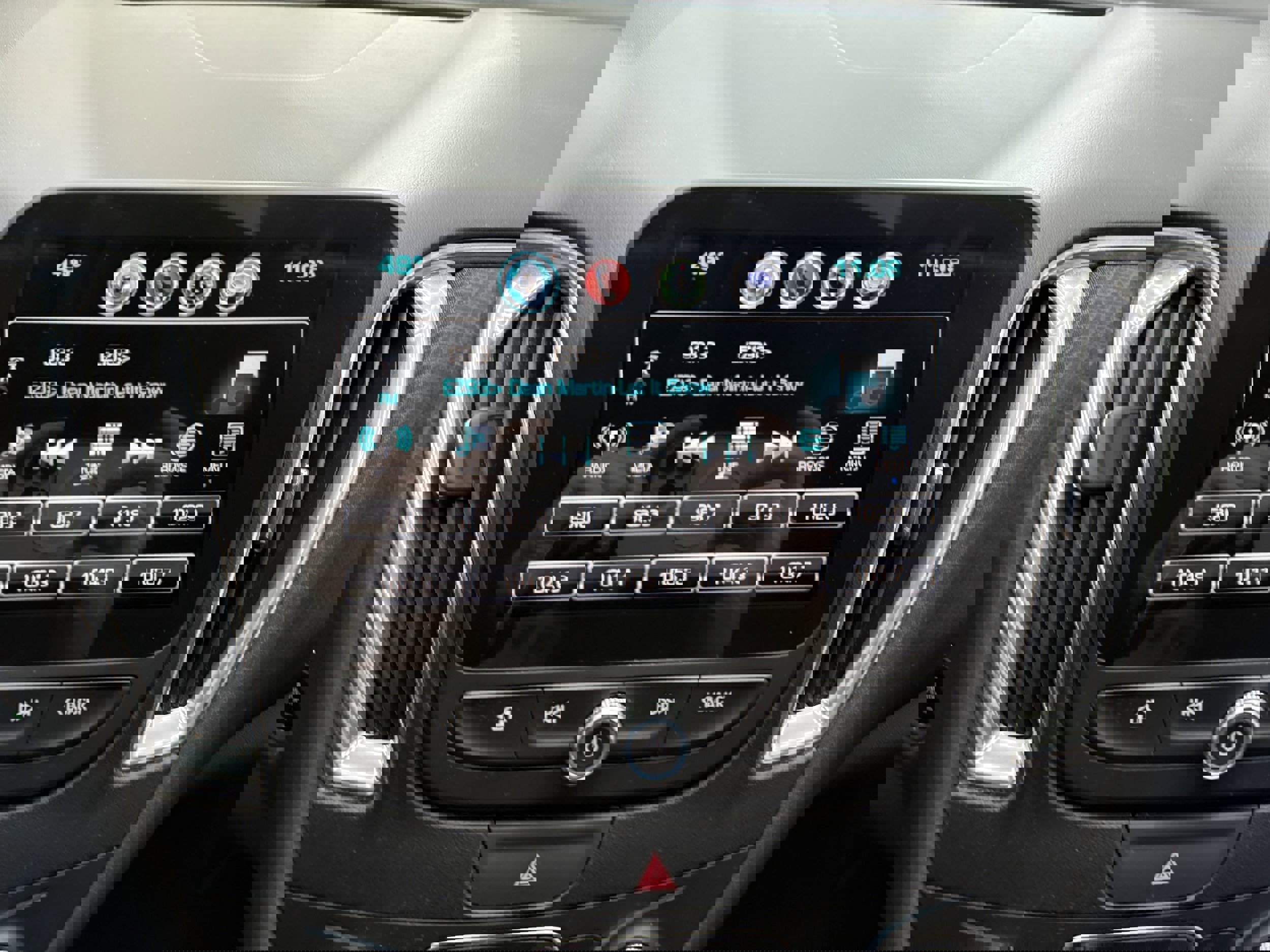 Used 2018 Chevrolet Malibu LT image 17